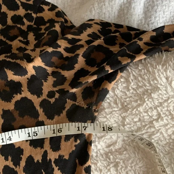 EUC J.Crew tissue turtleneck leopard print sz small - Picture 5 of 6
